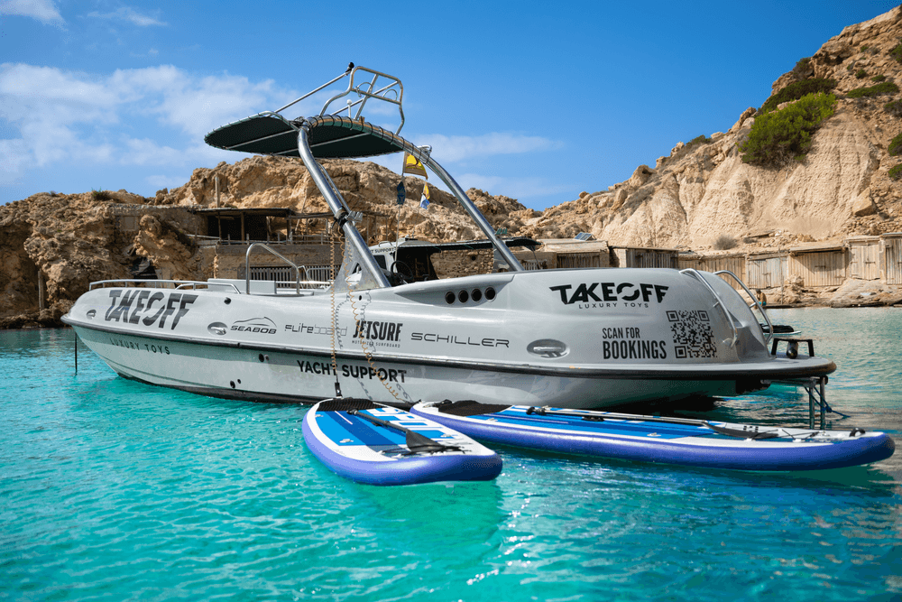 our privado en barco por Ibiza máximo 12 personas sin masificaciones